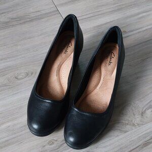 Clark's Classic Black Low Comfort Heels